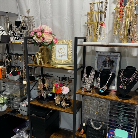 Nene’s Jewelry & Accessories Live Show Unlisted - Picture 7 of 16